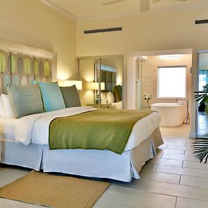 Junior Suite Pool View